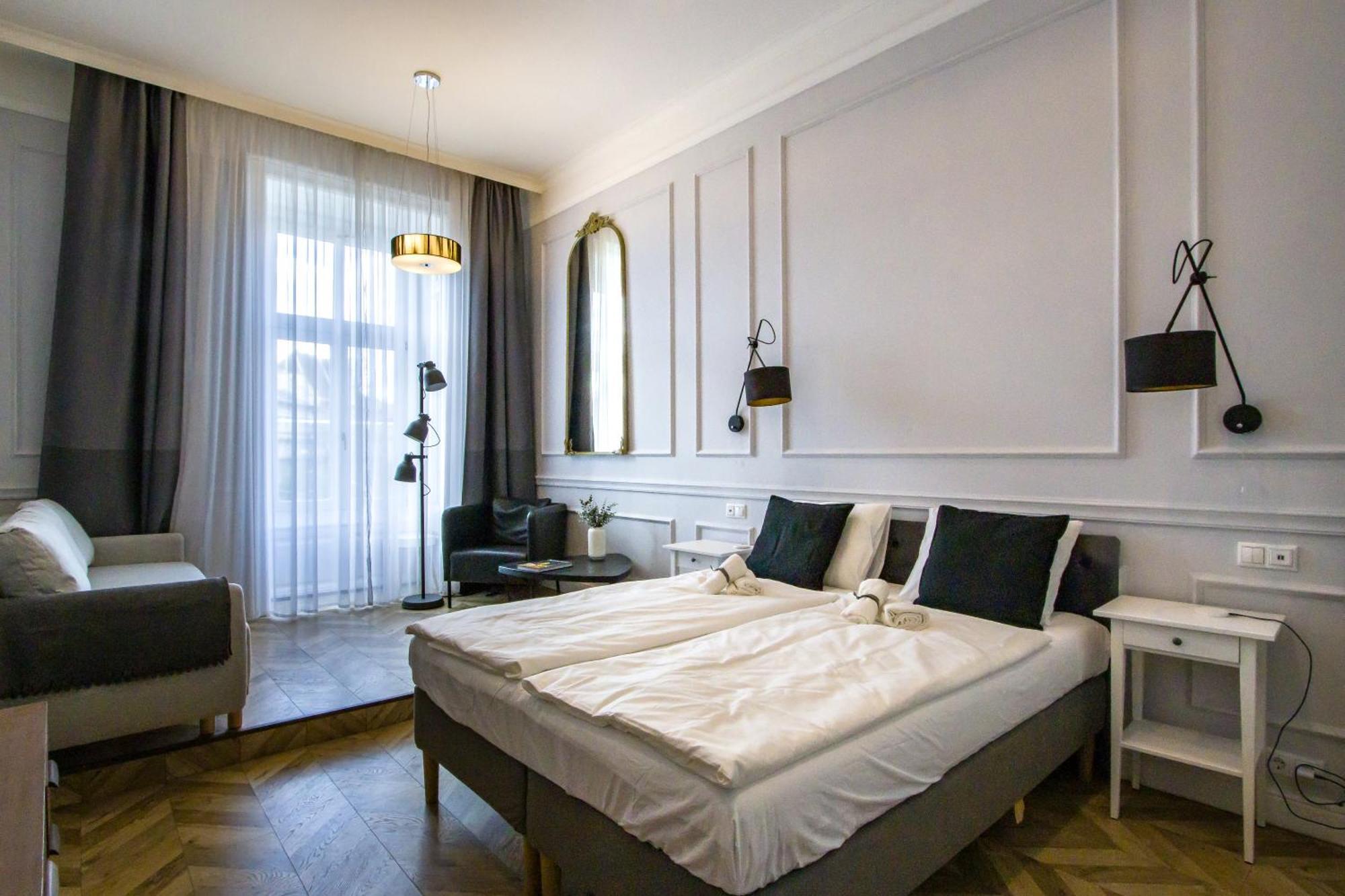 Wilson'S Oktogon Square Suite Apartment Budapest Exterior foto